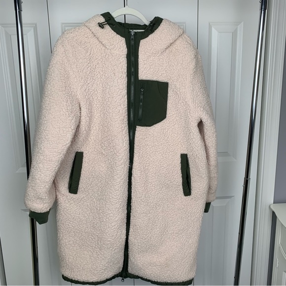 Reversible Green/Fleece jacket. - Picture 7 of 11